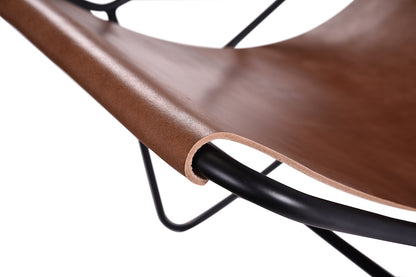 Zoom sur le Fauteuil Désert à bascule en toile de cuir suspendue